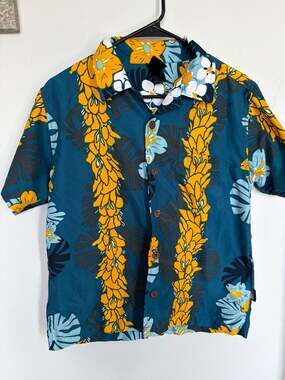 Hawaiian Shirt MAUI & SONS Blue Palm and Floral Pattern Luau Costume